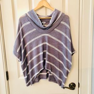 🌸NWOT, Splendid Cow Neck Sweater